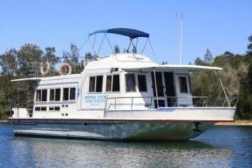 Vacation perfect 45' houseboat hire boating getaway in Forster - Contact us today to book NSW